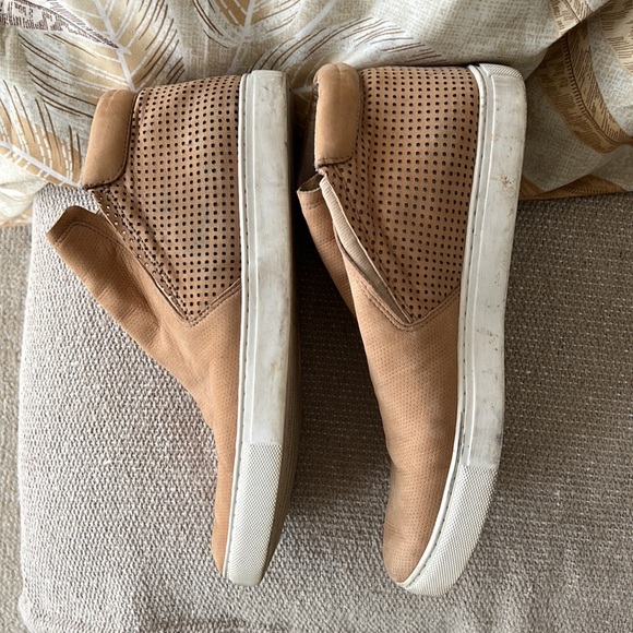 Kenneth Cole slip-on high-tops - Picture 4 of 5